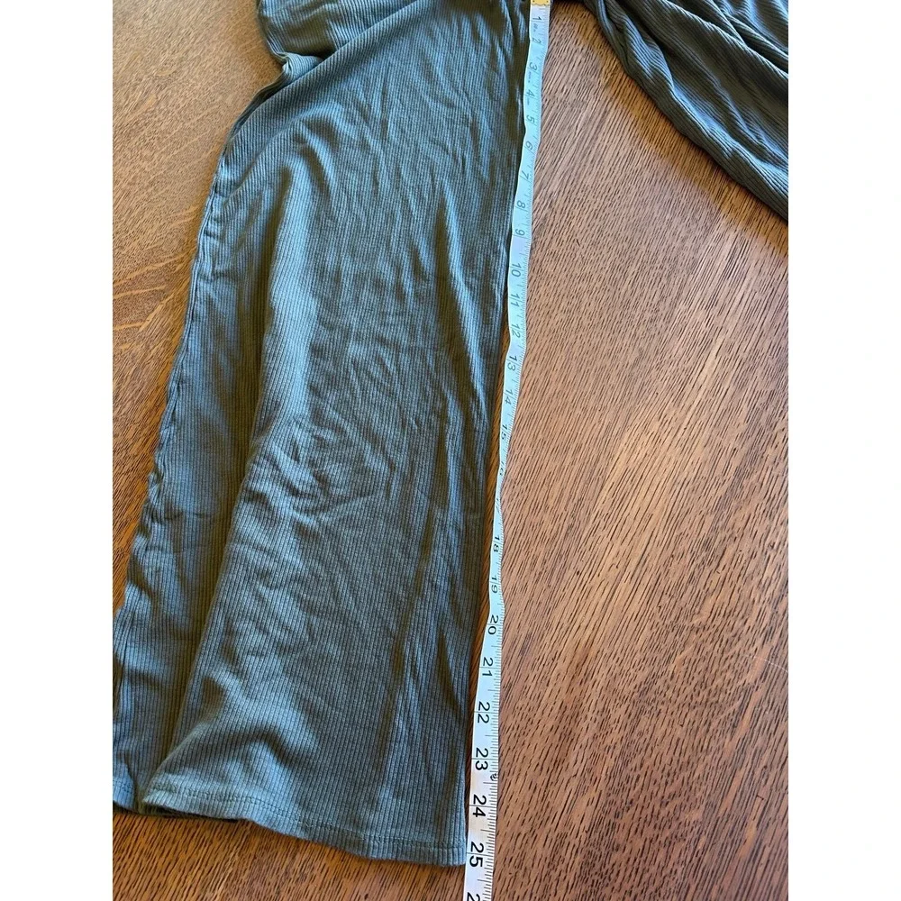 omen's 3-Piece Outfit Bundle – Small / Size 4